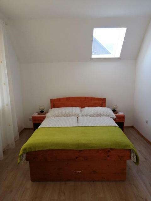 Zirovnica R&G Apartment מראה חיצוני תמונה